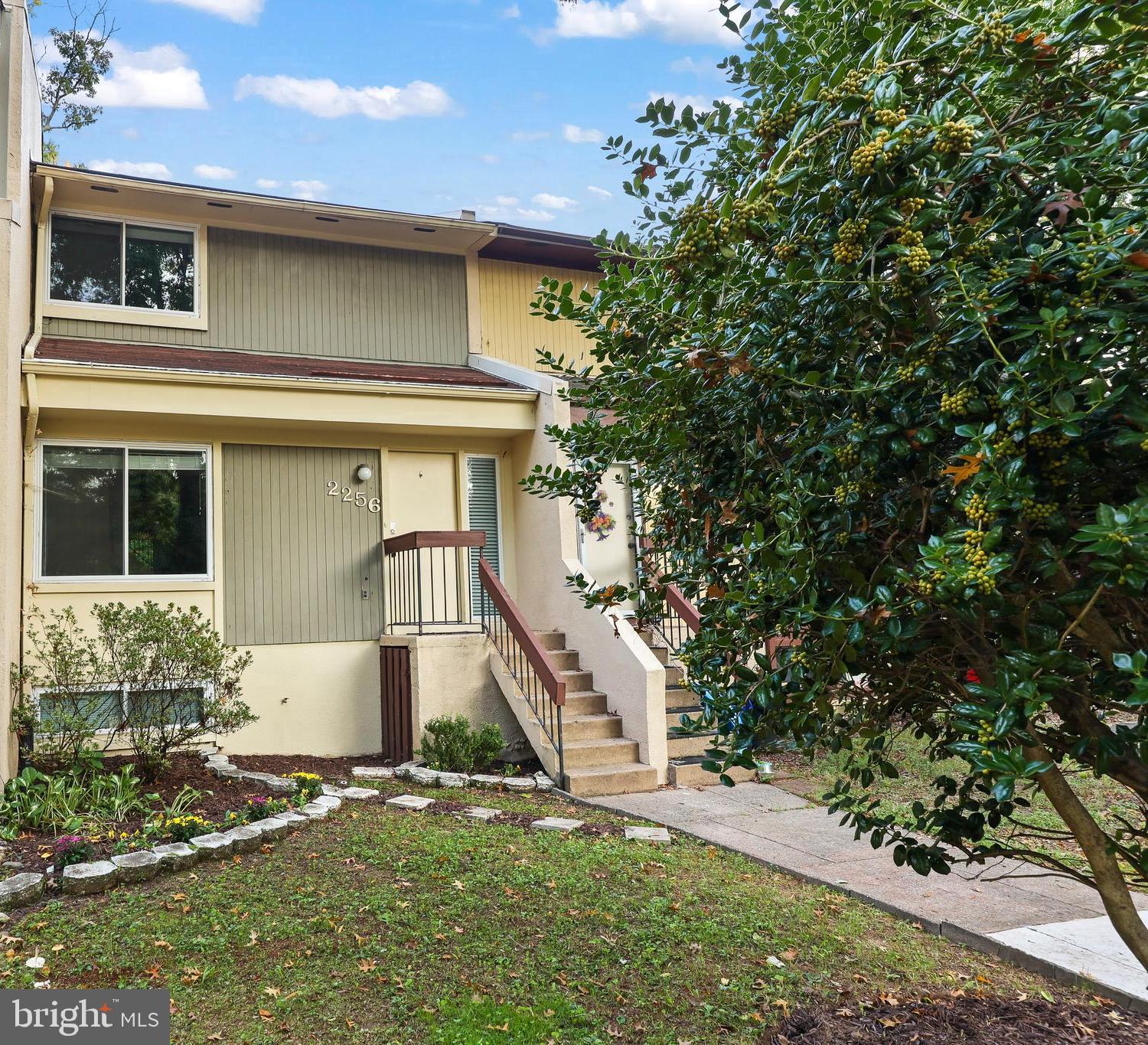 2256 White Cornus Lane Reston, VA 20191 - Photo 1 of 36