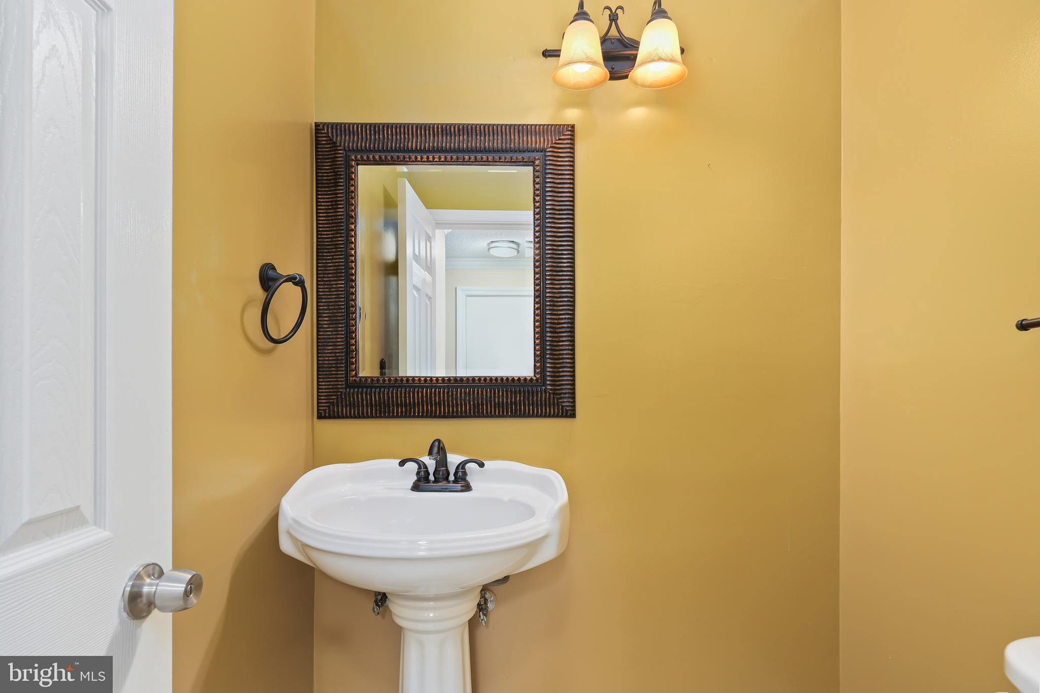 2256 White Cornus Lane Reston, VA 20191 - Photo 11 of 36