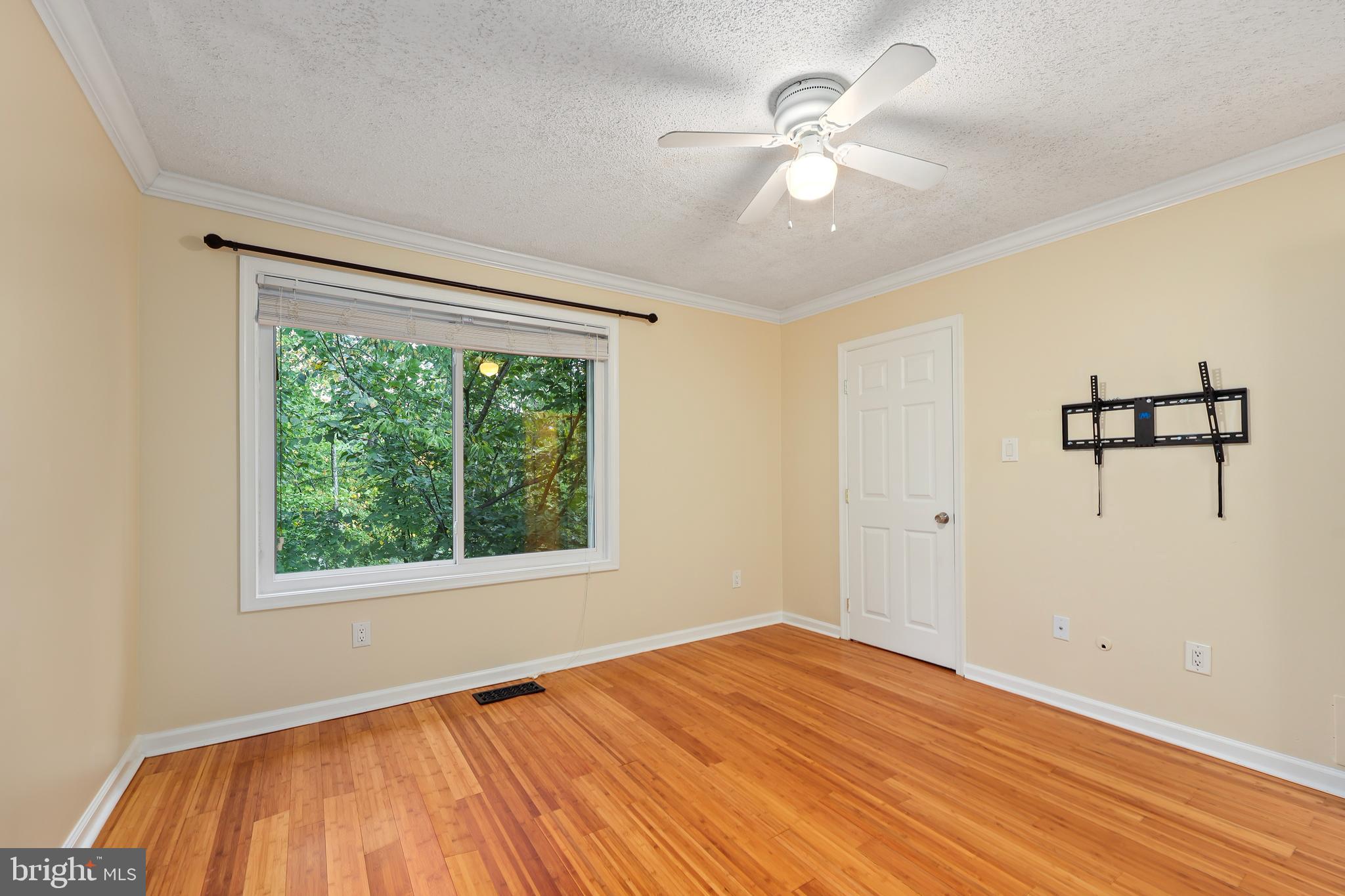 2256 White Cornus Lane Reston, VA 20191 - Photo 14 of 36