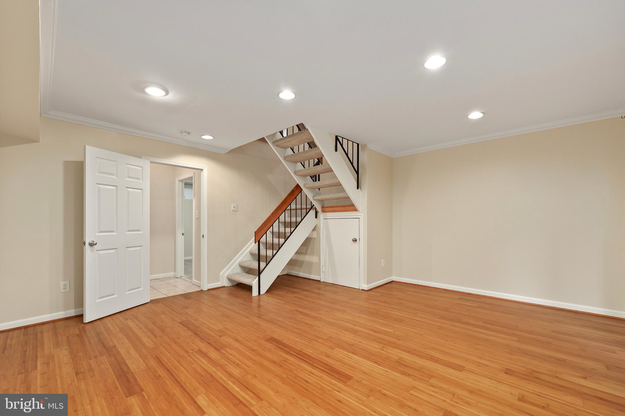 2256 White Cornus Lane Reston, VA 20191 - Photo 23 of 36