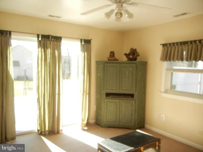 3915 Salem Bottom Road Westminster, MD 21157 - Photo 21 of 28 Interior (General)