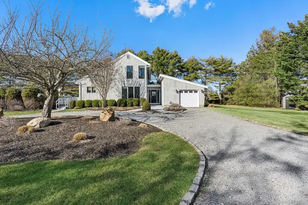 $1,888,000 | 39 Tanners Neck Lane, Westhampton, NY 11977