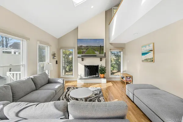 $1,888,000 | 39 Tanners Neck Lane, Westhampton, NY 11977