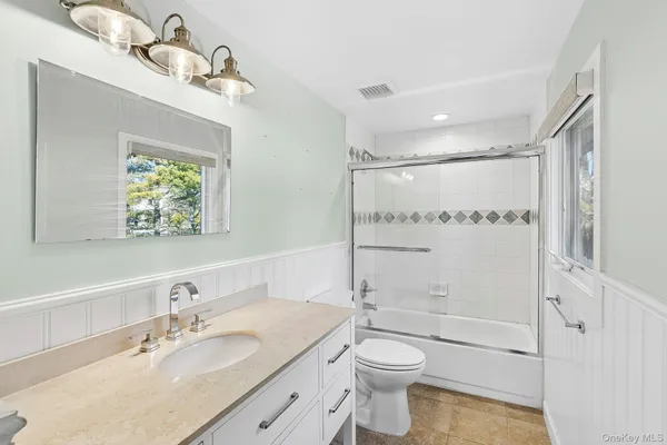$1,888,000 | 39 Tanners Neck Lane, Westhampton, NY 11977