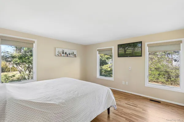 $1,888,000 | 39 Tanners Neck Lane, Westhampton, NY 11977