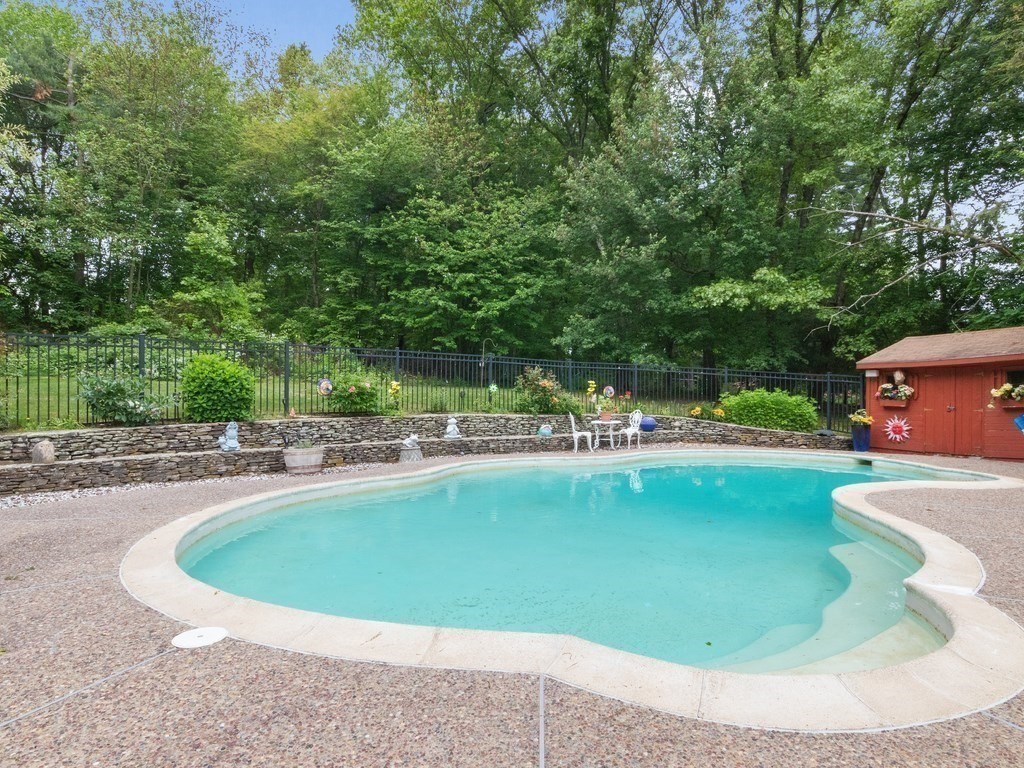 87 Whitewood Road Westwood, MA 02090 - Photo 2 of 39 Gallery Image 2