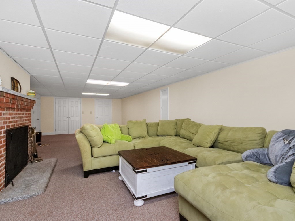 87 Whitewood Road Westwood, MA 02090 - Photo 30 of 39 Gallery Image 30