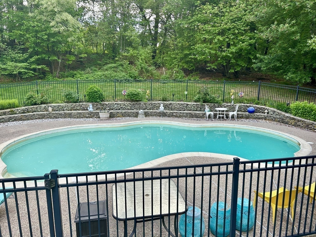 87 Whitewood Road Westwood, MA 02090 - Photo 37 of 39 Gallery Image 37