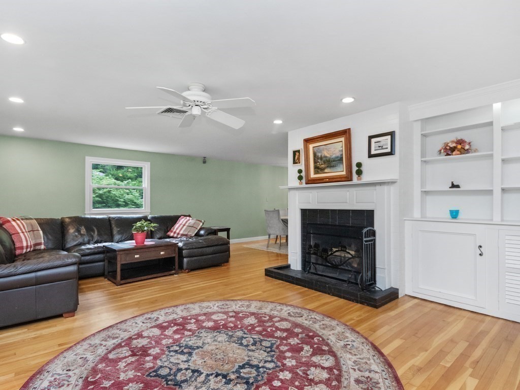87 Whitewood Road Westwood, MA 02090 - Photo 6 of 39 Gallery Image 6