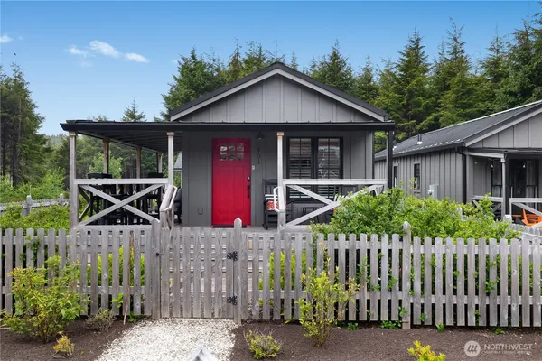 $650,000 | 401 East Compass Street, Pacific Beach, WA 98571