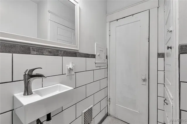 $199,900 | 419 Tremont Avenue, Tonawanda, NY 14217