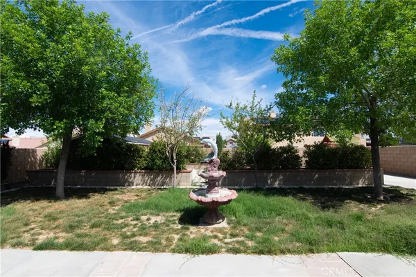 $3,800 | 619 West Ave H 13, Lancaster, CA 93534