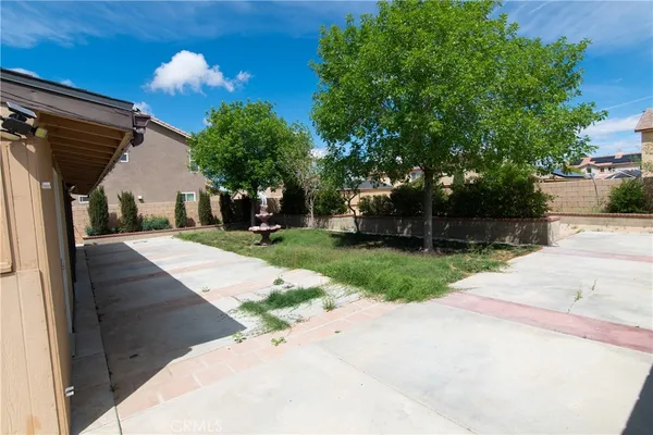$3,800 | 619 West Ave H 13, Lancaster, CA 93534