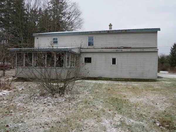 $70,000 | 27 Chalet Loop Road, Berlin, NH 03570