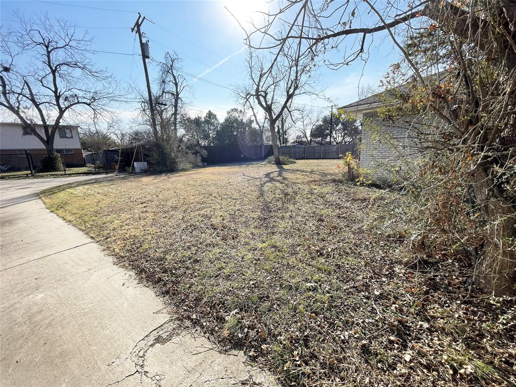 203 Abrams Road Richardson, TX 75081 - Photo 21 of 29 a view of yard covered with snow