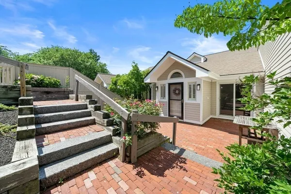 $1,349,000 | 85 Algonquin Road, Unit 85, Chestnut Hill, MA 02467