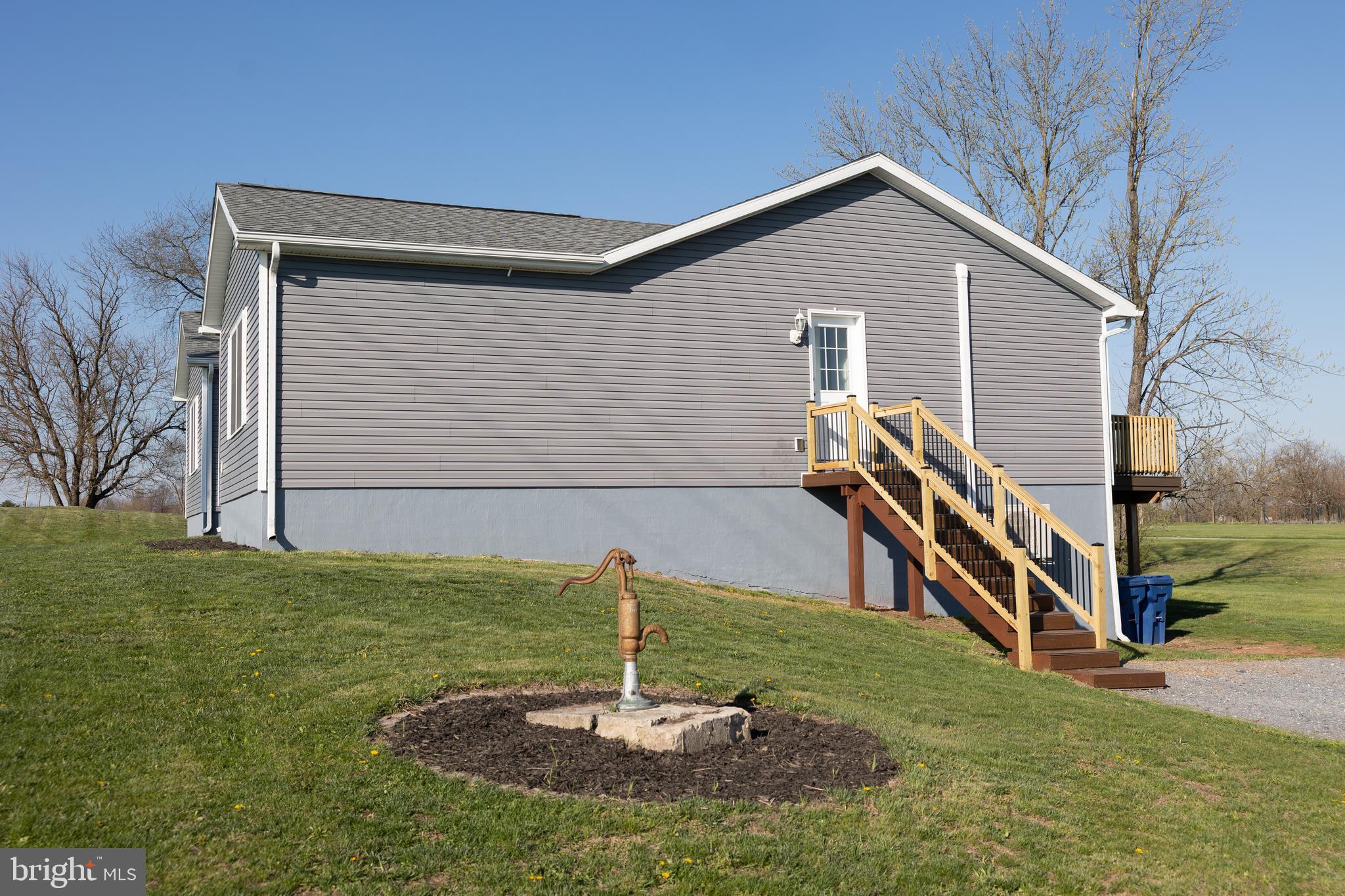 599 Hilltown Road Gettysburg, PA 17325 - Photo 2 of 38