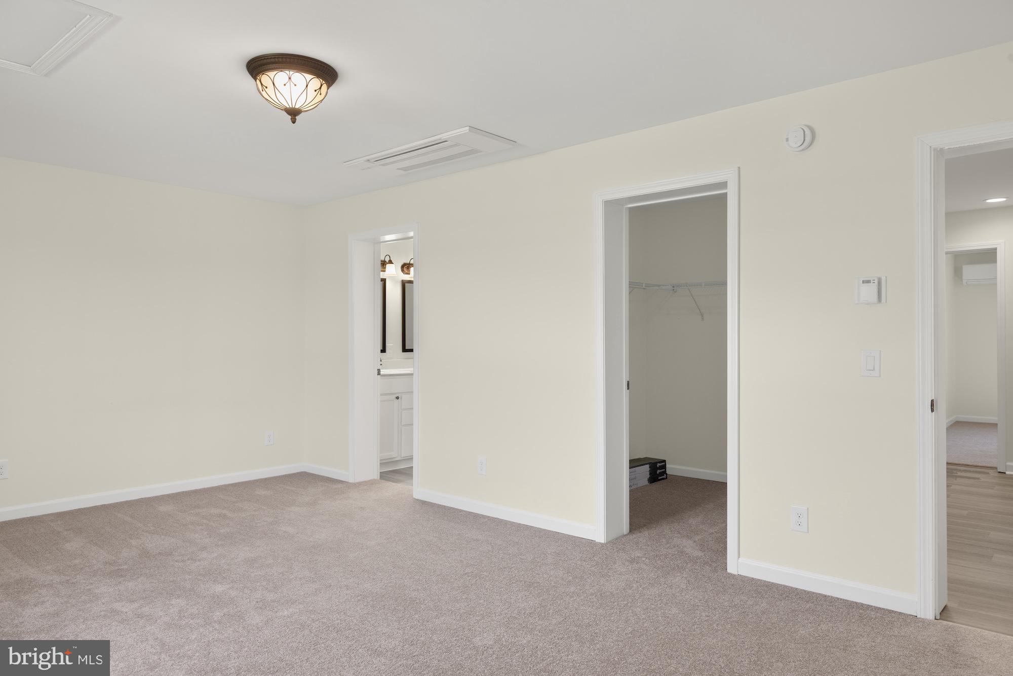 599 Hilltown Road Gettysburg, PA 17325 - Photo 26 of 49 an empty room with an entryway