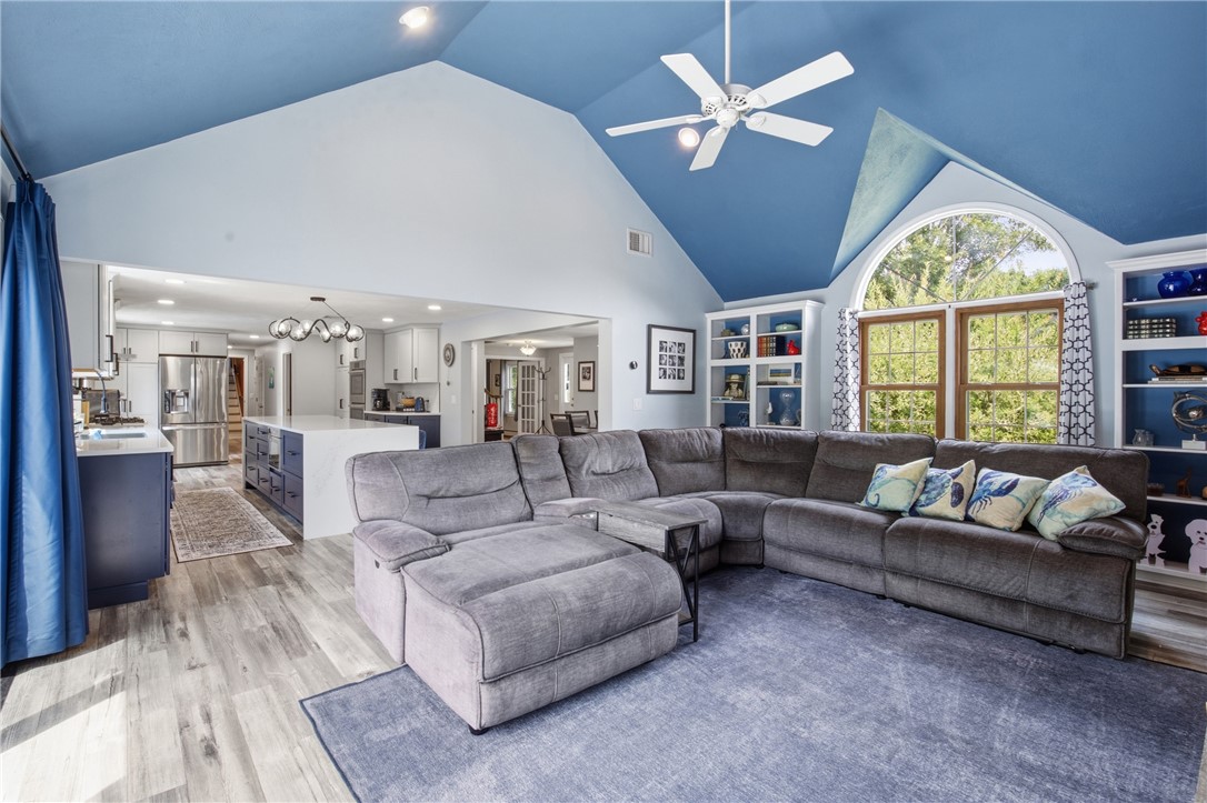 83 Fairhaven Road Cumberland, RI 02864 - Photo 6 of 50