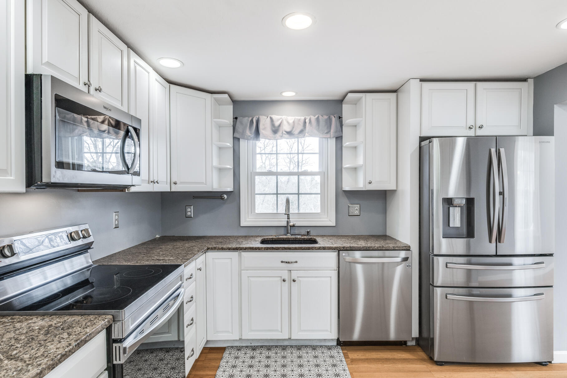 21 River Run Mashpee, MA 02649 - Photo 19 of 45 Kitchen