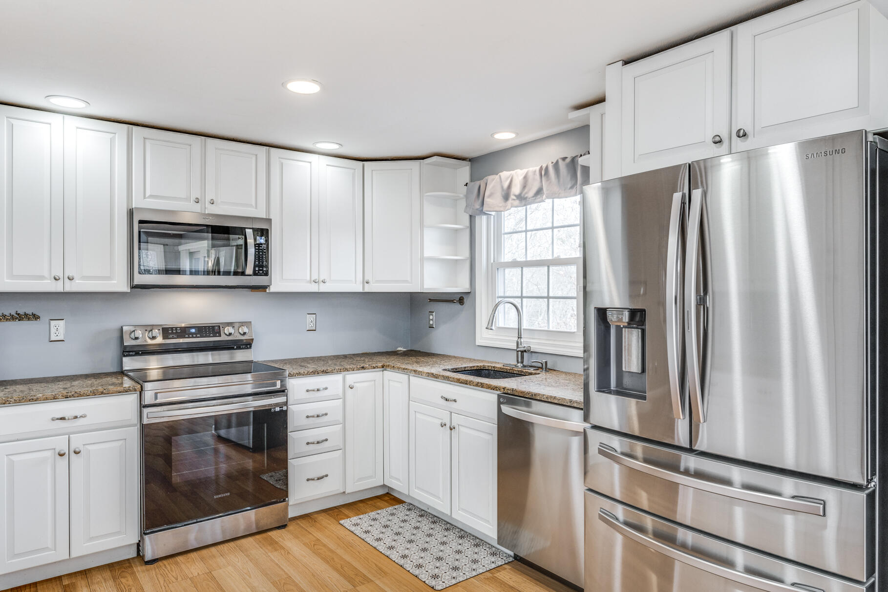 21 River Run Mashpee, MA 02649 - Photo 21 of 45 Kitchen