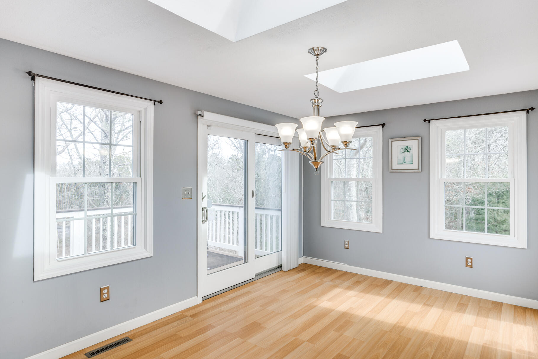 21 River Run Mashpee, MA 02649 - Photo 23 of 45 Dining Room
