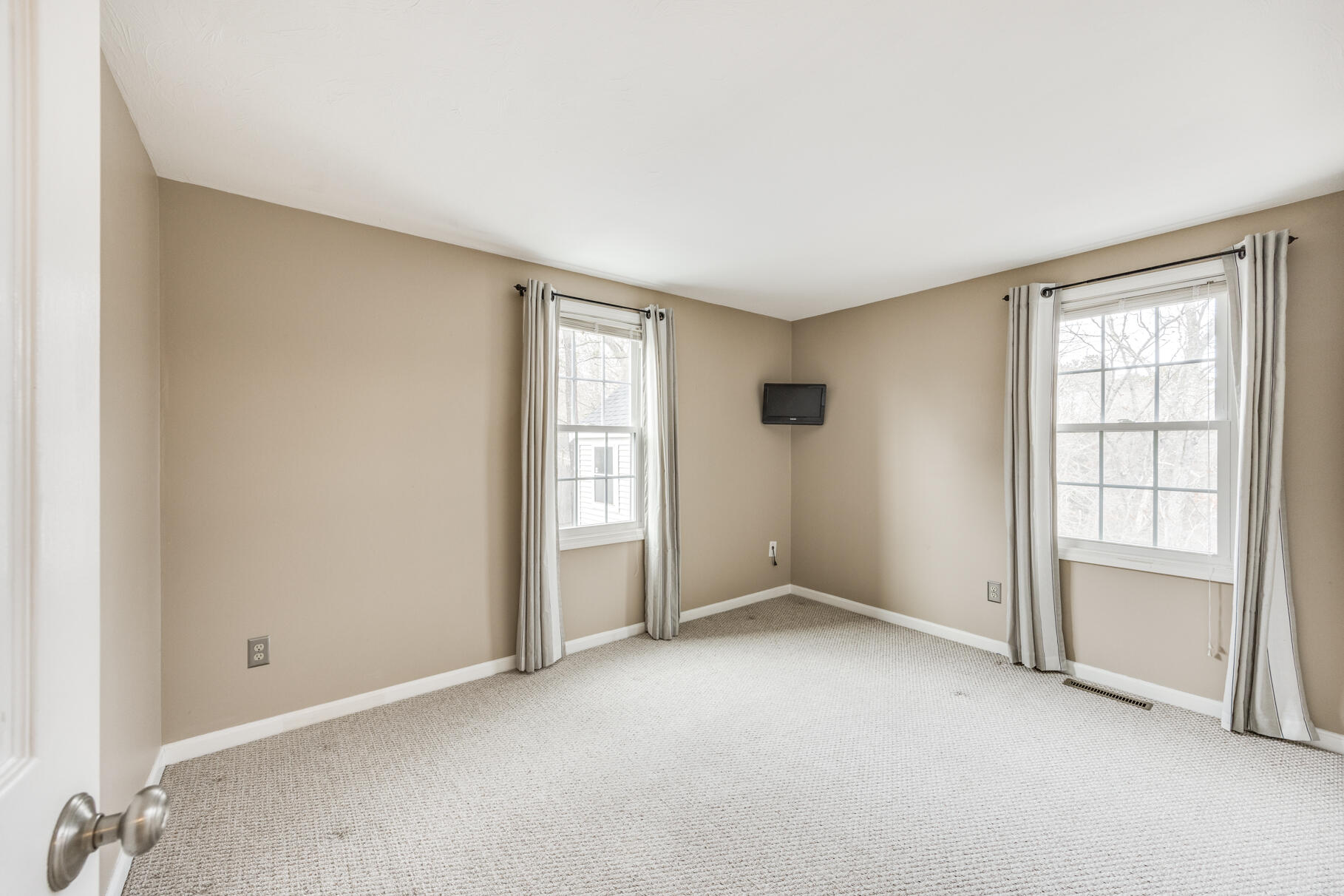 21 River Run Mashpee, MA 02649 - Photo 27 of 45 1st Floor Guest Bedroom