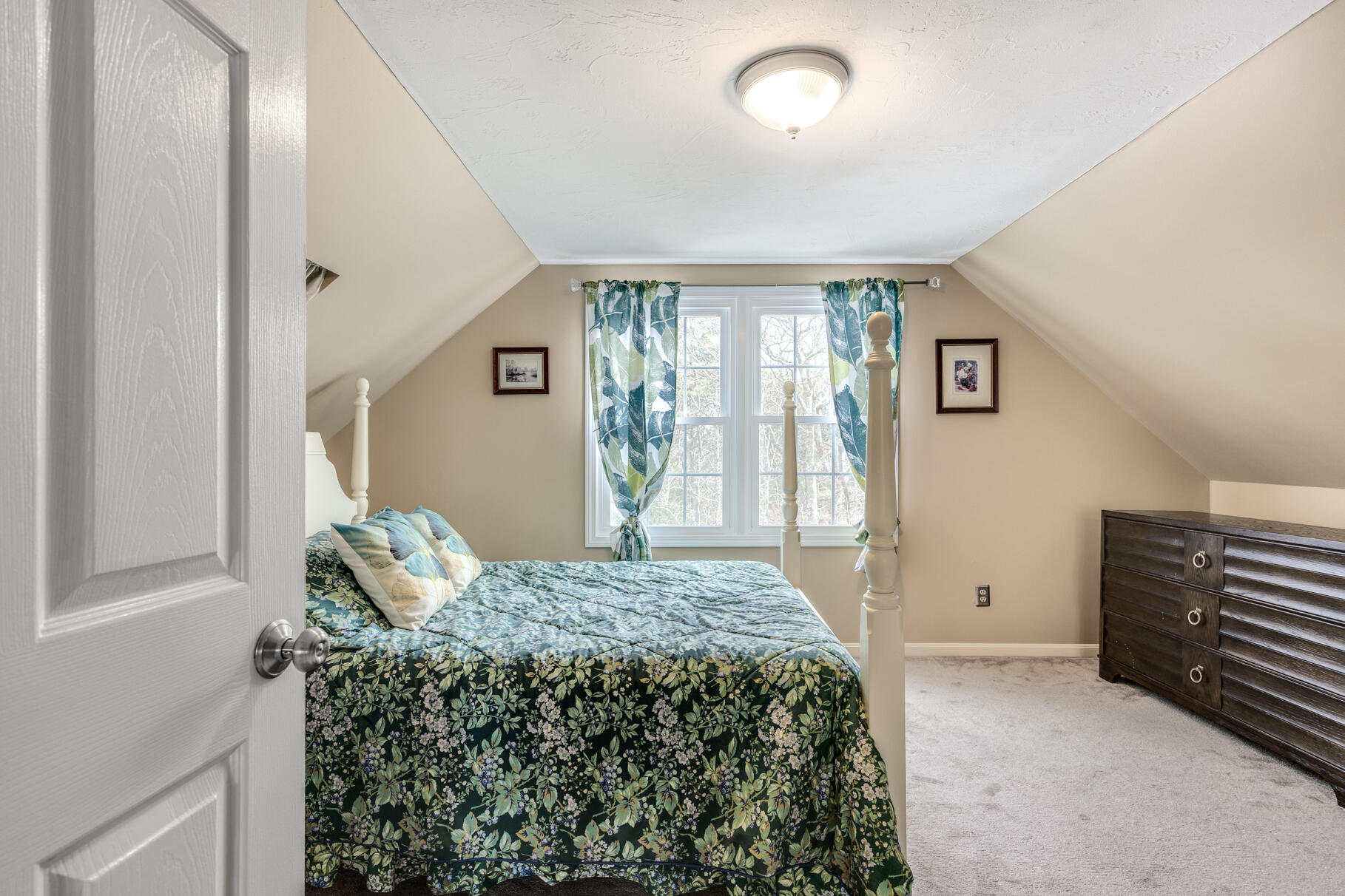 21 River Run Mashpee, MA 02649 - Photo 36 of 45 2nd Floor Bedroom