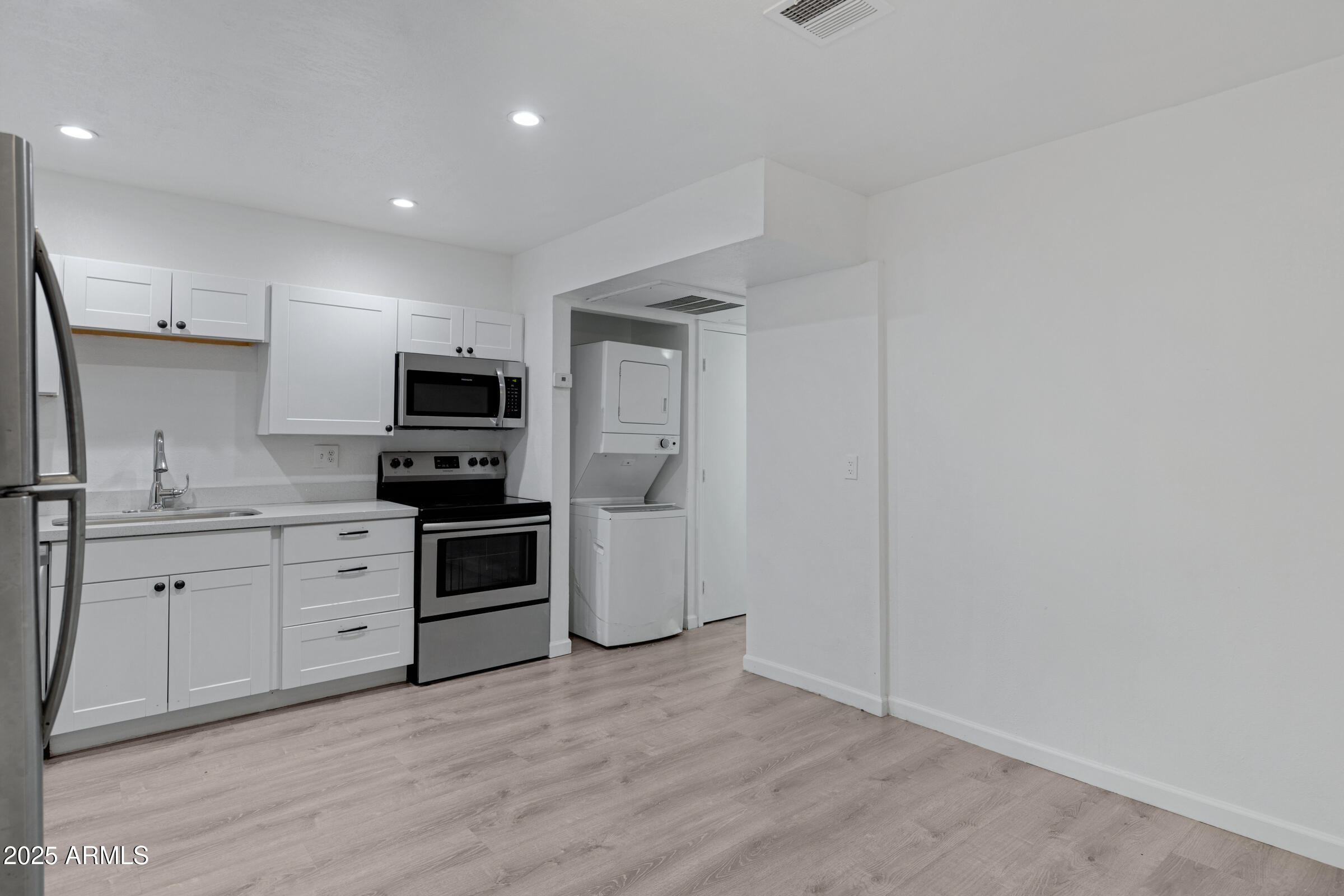 18202 North Cave Creek Road, Unit 241 Phoenix, AZ 85032 - Photo 6 of 20 18202 N Cave Creek Rd unit 241-6