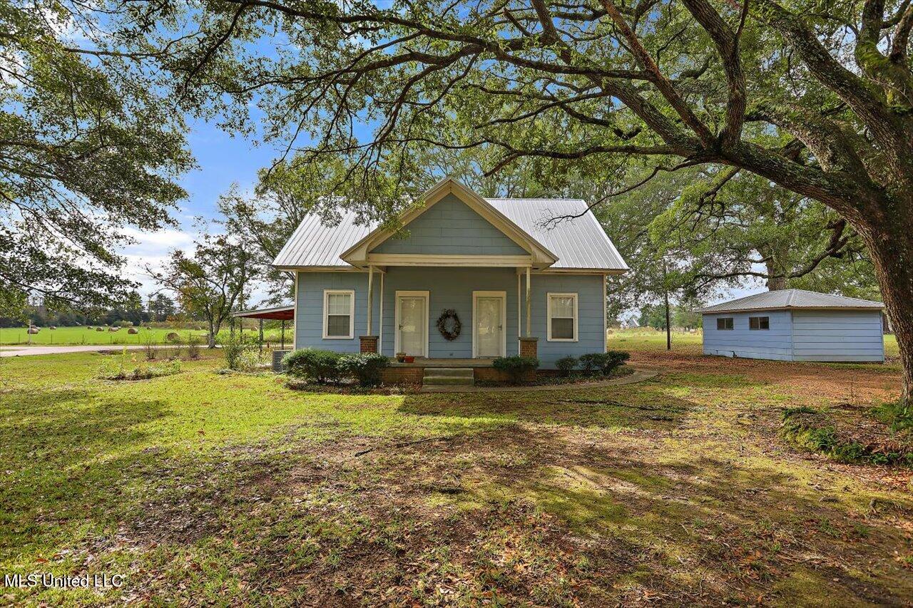 137 East Hembree Road Crystal Springs, MS 39059 - Photo 2 of 27 02-137 E Hembree Rd