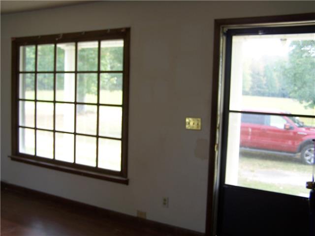 256 Tin Top Road Leoma, TN 38468 - Photo 5 of 11 Gallery Image 5