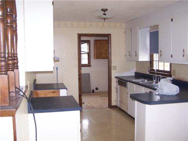 256 Tin Top Road Leoma, TN 38468 - Photo 7 of 11 Gallery Image 7