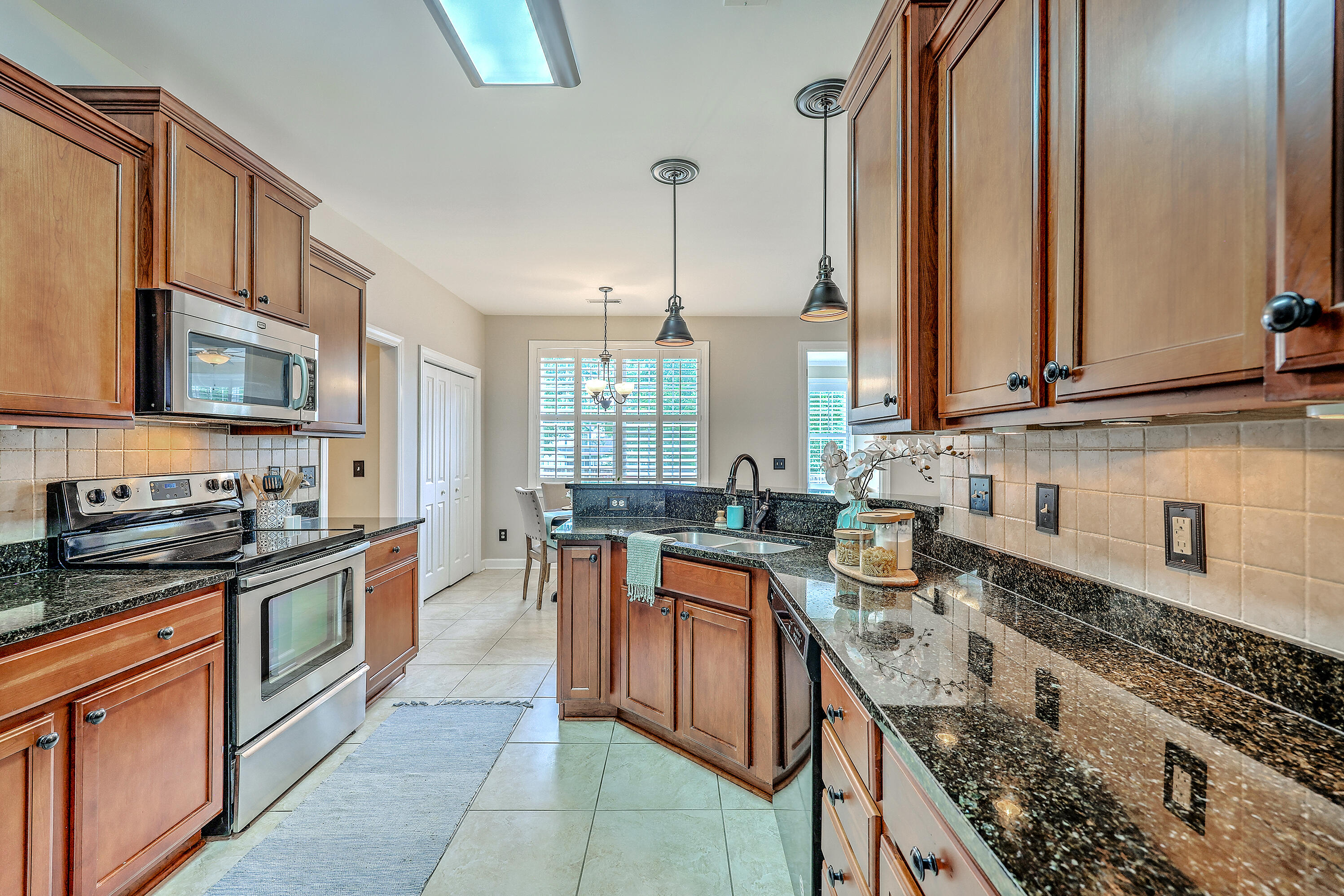424 Black Horse Road Moncks Corner, SC 29461 - Photo 9 of 34 Kitchen