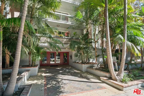 $699,000 | 1242 South Barrington Avenue, Unit 205, Los Angeles, CA 90025