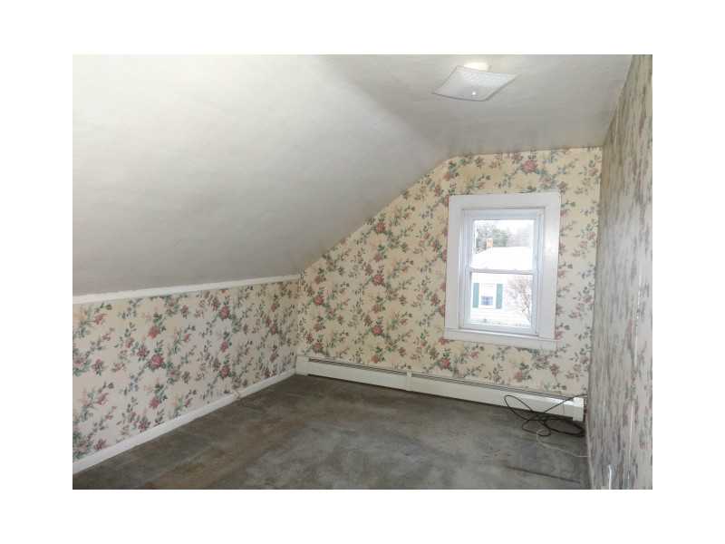 320 Long Street Warwick, RI 02886 - Photo 12 of 24 Bedroom.