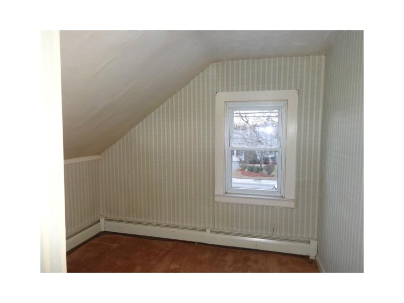 320 Long Street Warwick, RI 02886 - Photo 13 of 24 Bedroom.