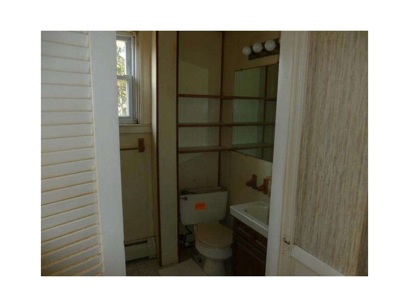 320 Long Street Warwick, RI 02886 - Photo 22 of 24 Bathroom.