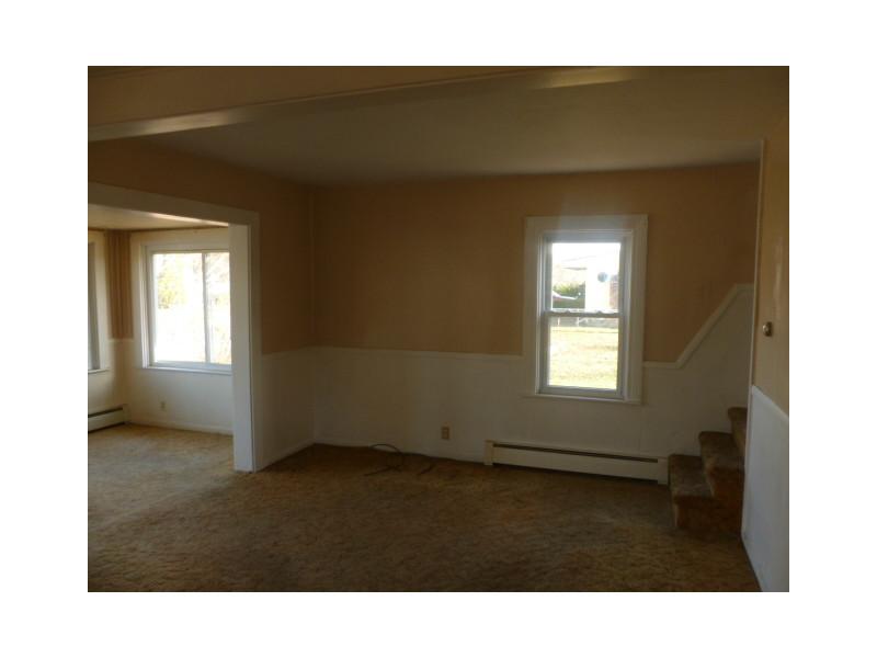 320 Long Street Warwick, RI 02886 - Photo 24 of 24 Living Room.