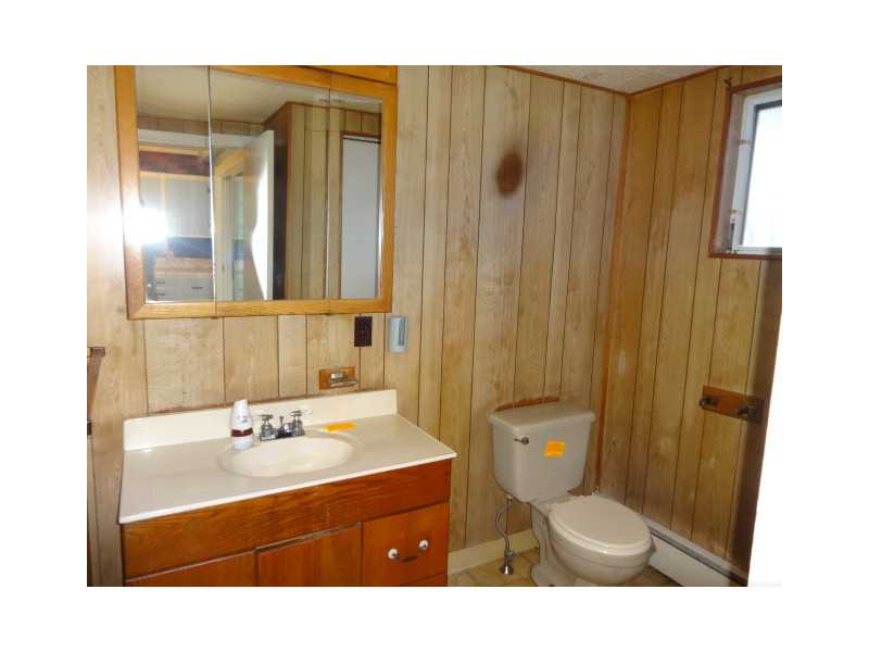 320 Long Street Warwick, RI 02886 - Photo 7 of 24 Bathroom.