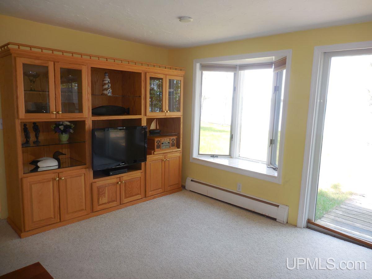702 West Gulliver Lake Road Gulliver, MI 49840 - Photo 11 of 20 Gallery Image 11