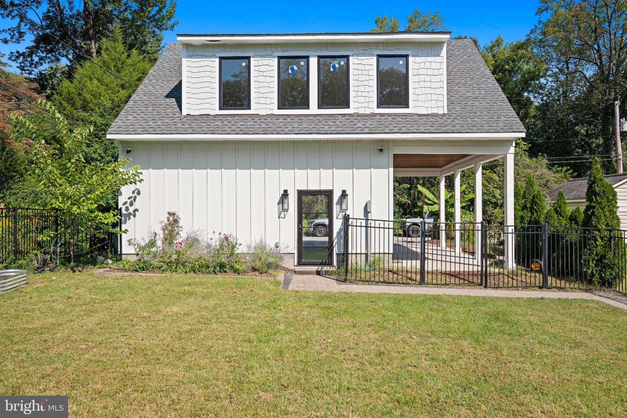 377 Valley Stream Road Severna Park, MD 21146 - Photo 4 of 36 Gallery Image 4