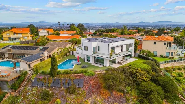 $8,770,000 | 2170 Via Nina, La Jolla, CA 92037