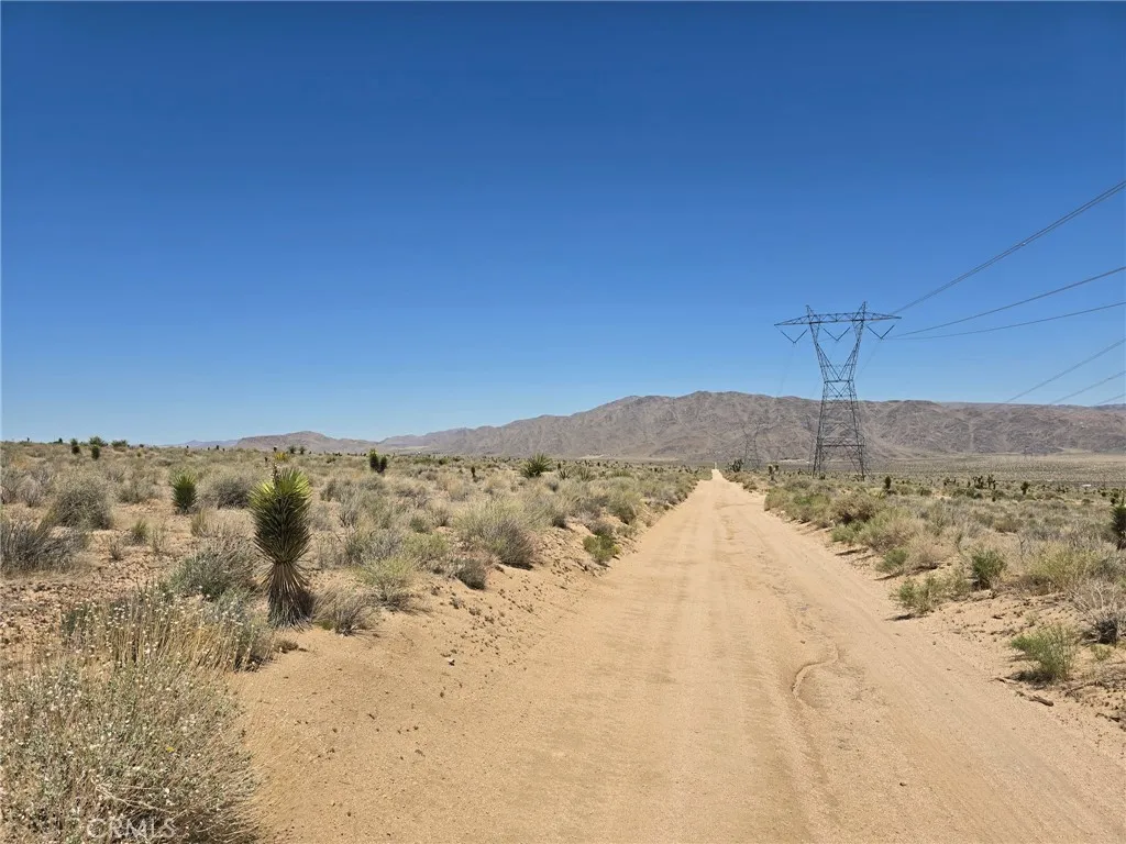 22 Canyon View Road Apple Valley, CA 92308 - Photo 3 of 10 dirt road access