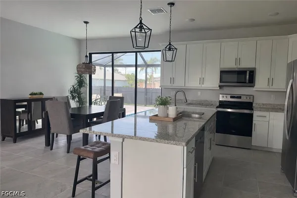 $3,000 | 5014 Southwest 16th Place, Cape Coral, FL 33914