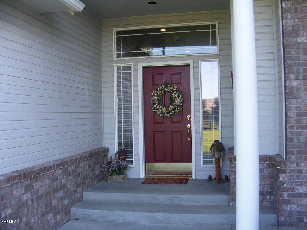 15012 Fisk Road Yakima, WA 98908 - Photo 17 of 23 a view of a entryway door of the house