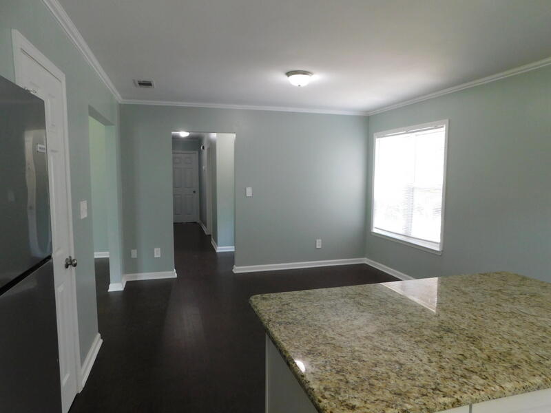 108 Eagle Court Crestview, FL 32539 - Photo 4 of 32 Gallery Image 4