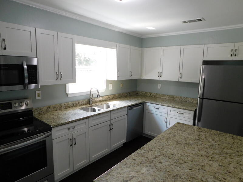 108 Eagle Court Crestview, FL 32539 - Photo 7 of 32 Gallery Image 7