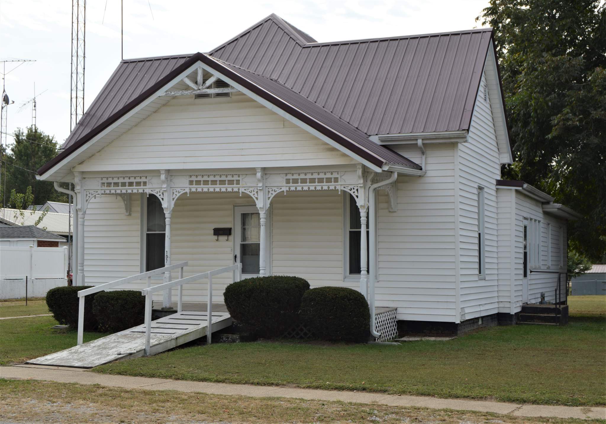 107 East Race Street Odon, IN 47562 - Photo 1 of 18