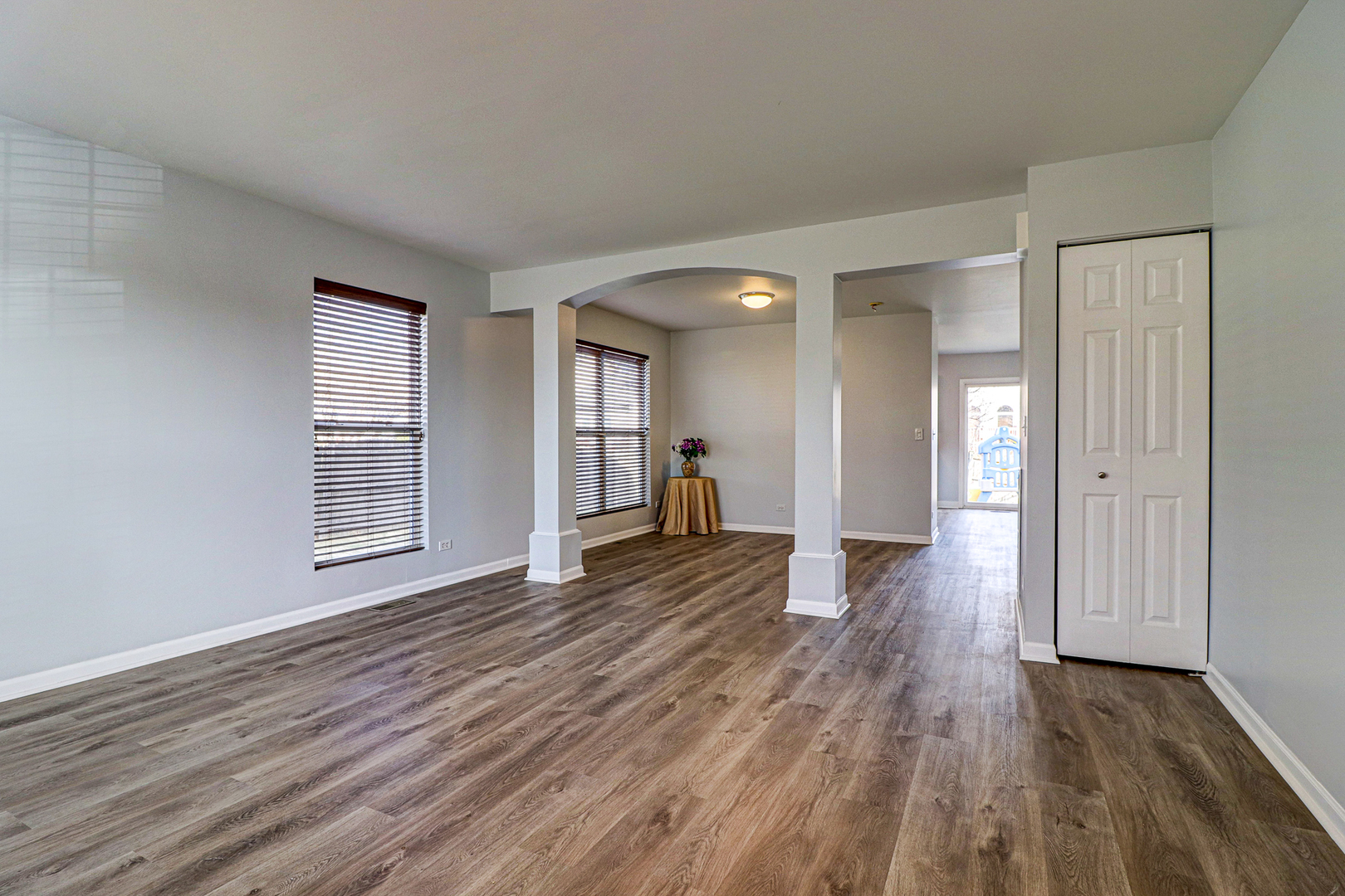 1332 Wingfield Way Bolingbrook, IL 60490 - Photo 2 of 35