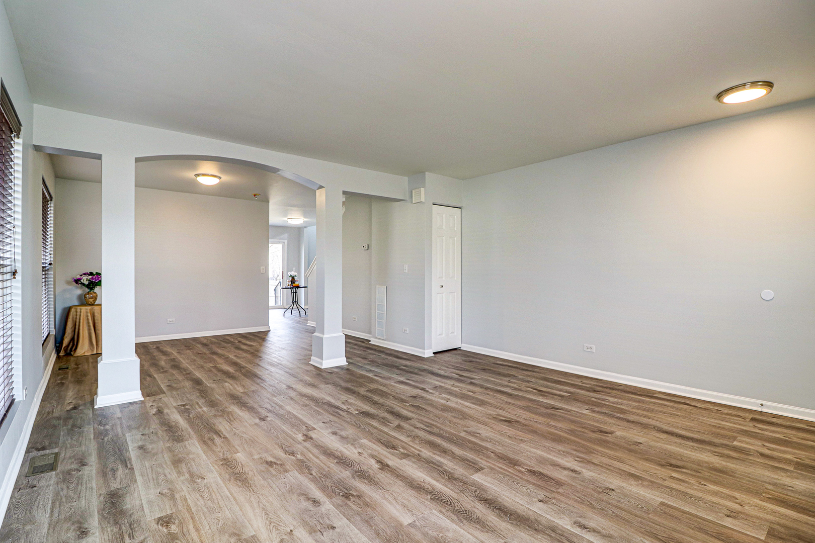 1332 Wingfield Way Bolingbrook, IL 60490 - Photo 4 of 35